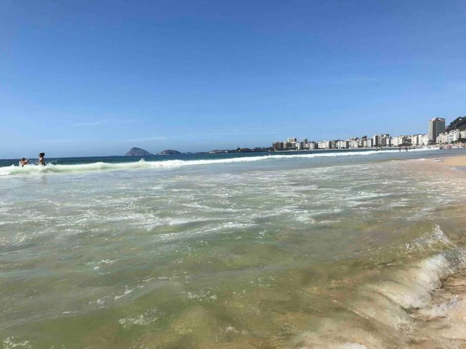 Flor De Copacabana - 4 Pessoas, Praia E Privativo Apartment Рио де Жанейро Екстериор снимка